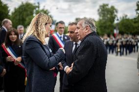 Victory Day Ceremony At De Gaulle Statue - Paris