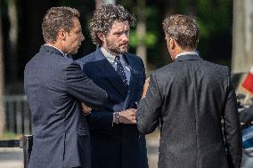 Victory Day Ceremony At De Gaulle Statue - Paris