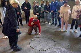 Warmth of Cold Walls performance shown in Kharkiv