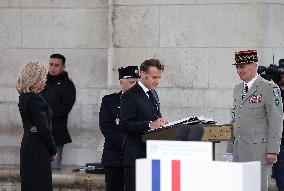President Macron At Tomb Of The Unknown Soldier Ceremony - Paris