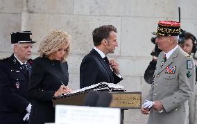 President Macron At Tomb Of The Unknown Soldier Ceremony - Paris