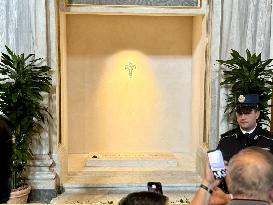 Grave of Pope Francis