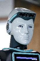 RoBee First Cognitive Humanoid For Restoration Unveiled - Milan