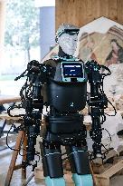 RoBee First Cognitive Humanoid For Restoration Unveiled - Milan
