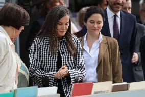 Queen Letizia Visits Cuesta de Moyano Book Fair - Madrid