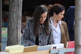 Queen Letizia Visits Cuesta de Moyano Book Fair - Madrid