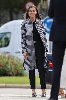 Queen Letizia Visits Cuesta de Moyano Book Fair - Madrid