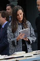 Queen Letizia Visits Cuesta de Moyano Book Fair - Madrid
