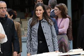 Queen Letizia Visits Cuesta de Moyano Book Fair - Madrid