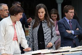 Queen Letizia Visits Cuesta de Moyano Book Fair - Madrid