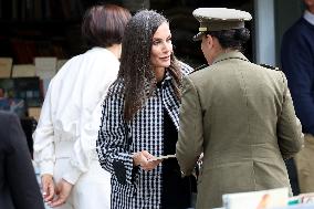 Queen Letizia Visits Cuesta de Moyano Book Fair - Madrid