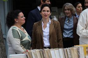 Queen Letizia Visits Cuesta de Moyano Book Fair - Madrid