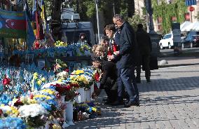 Ukrainian President and European leaders pay tribute to fallen warriors in Kyiv
