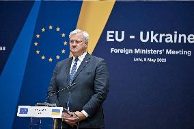 Deal on 2nd tranche of profits from frozen Russian assets for Ukraine inked in Lviv