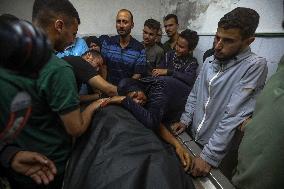 Israeli Strike On Crowded Restaurant Kills 33 And Injures Dozens - Gaza