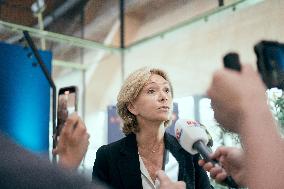 Valerie Pecresse at the Olympic Aquatic Center - Paris AJ