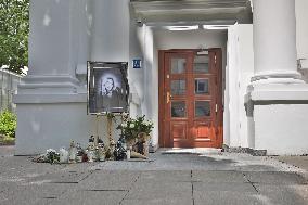 Woman Killed in Axe Attack at Warsaw University - Poland