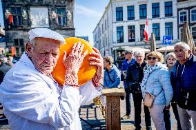 Gouda Cheese Market Illustrations - Netherlands