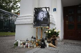 Woman Killed in Axe Attack at Warsaw University - Poland