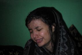 People Flee and Mourn After Border Strikes - Kashmir
