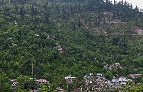 People Flee and Mourn After Border Strikes - Kashmir