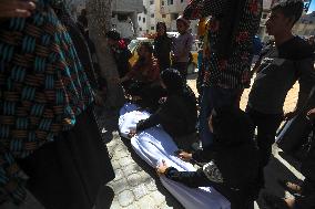 Israeli Strike On Crowded Restaurant Kills 33 And Injures Dozens - Gaza