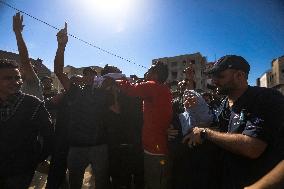 Israeli Strike On Crowded Restaurant Kills 33 And Injures Dozens - Gaza