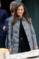 Queen Letizia Visits Cuesta de Moyano Book Fair - Madrid