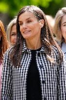 Queen Letizia Visits Cuesta de Moyano Book Fair - Madrid