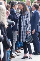 Queen Letizia Visits Cuesta de Moyano Book Fair - Madrid