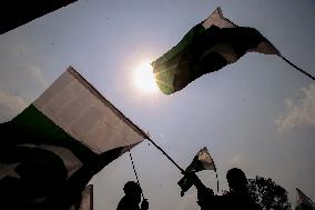 Rawalpindi Rally Backs Pakistan Military - Pakistan