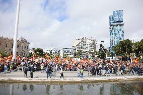 Demonstration to Demand the Resignation of Pedro Sanchez - Madrid