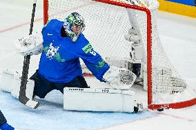 ICE HOCKEY WC SLOVAKIA-CANADA