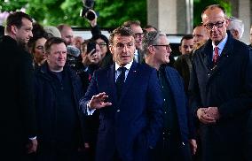 Le président français Emmanuel Macron, le Premier ministre britannique Keir Starmer et le chancelier allemand Friedrich Merz arr
