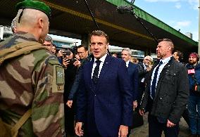 Le président français Emmanuel Macron, le Premier ministre britannique Keir Starmer et le chancelier allemand Friedrich Merz arr