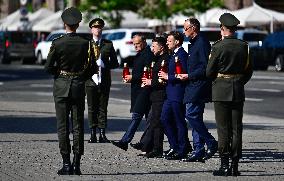 Commémoration des victimes de la guerre sur la place Maïdan à Kiev