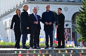 Commémoration des victimes de la guerre sur la place Maïdan à Kiev