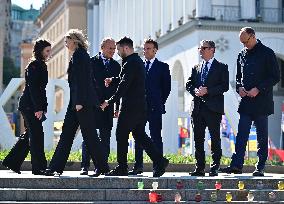Commémoration des victimes de la guerre sur la place Maïdan à Kiev