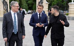 Merz Macron Starmer and Tusk in Kiev for Ukraine Ceasefire Talk