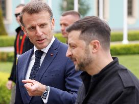 Merz Macron Starmer and Tusk in Kiev for Ukraine Ceasefire Talk