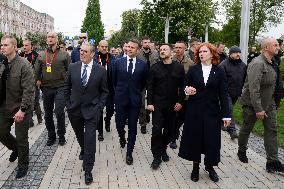 Merz Macron Starmer and Tusk in Kiev for Ukraine Ceasefire Talk