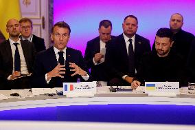 Merz Macron Starmer and Tusk in Kiev for Ukraine Ceasefire Talk