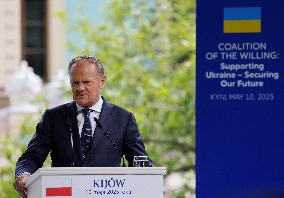 Merz Macron Starmer and Tusk in Kiev for Ukraine Ceasefire Talk