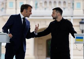 Merz Macron Starmer and Tusk in Kiev for Ukraine Ceasefire Talk