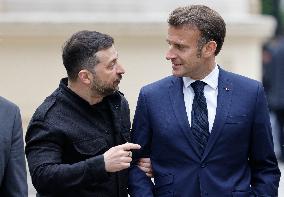 Merz Macron Starmer and Tusk in Kiev for Ukraine Ceasefire Talk