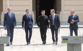 Joint news conference of Ukrainian President and Coalition of Willing leaders in Kyiv