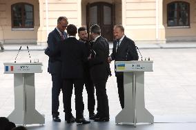 Joint news conference of Ukrainian President and Coalition of Willing leaders in Kyiv