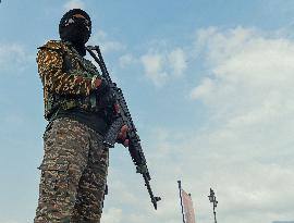Srinagar Blasts Trigger Civilian Exodus - India