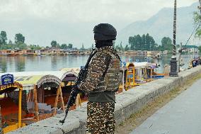 Srinagar Blasts Trigger Civilian Exodus - India