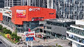 Pang Du Lai Hypermarket in Haining